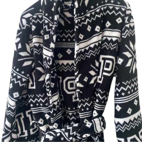 PINK Plush Robe I Size: XS/S - Picture 3 of 8